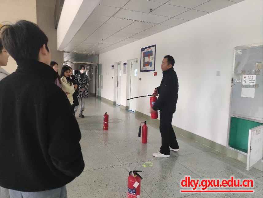 谈球吧